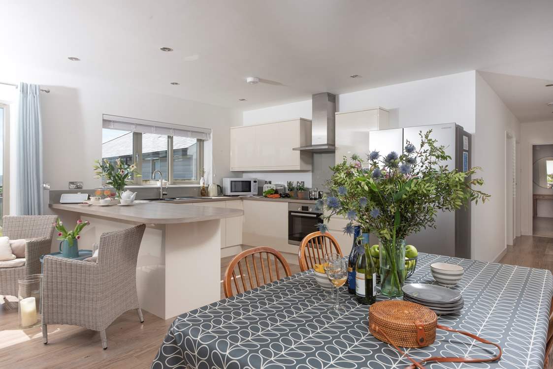 The light and spacious open plan area.