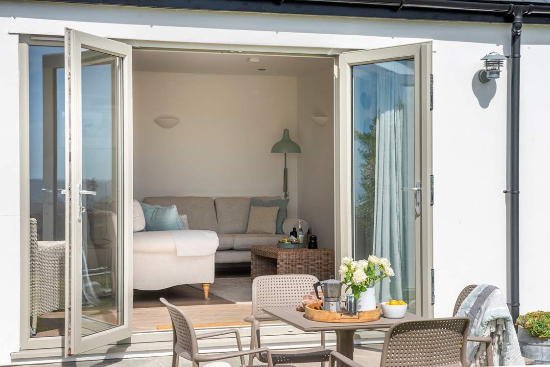 Breakfast al fresco on the beautiful terrace.