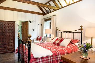 Meadow Barn's double bedroom.