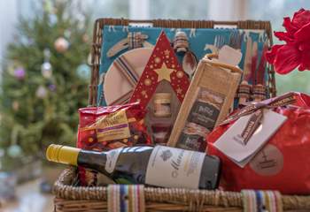 A lovely Christmas hamper is provided over the festive season by the owner. 