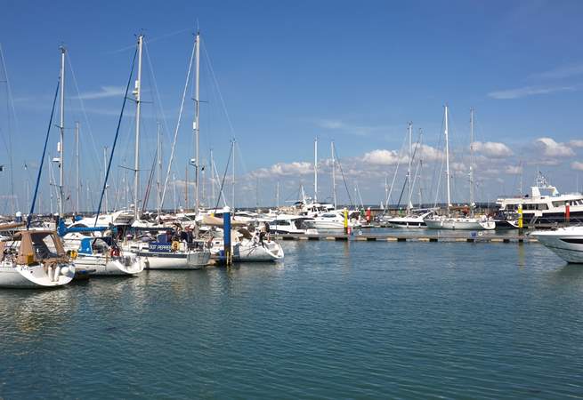 Yarmouth Harbour. 