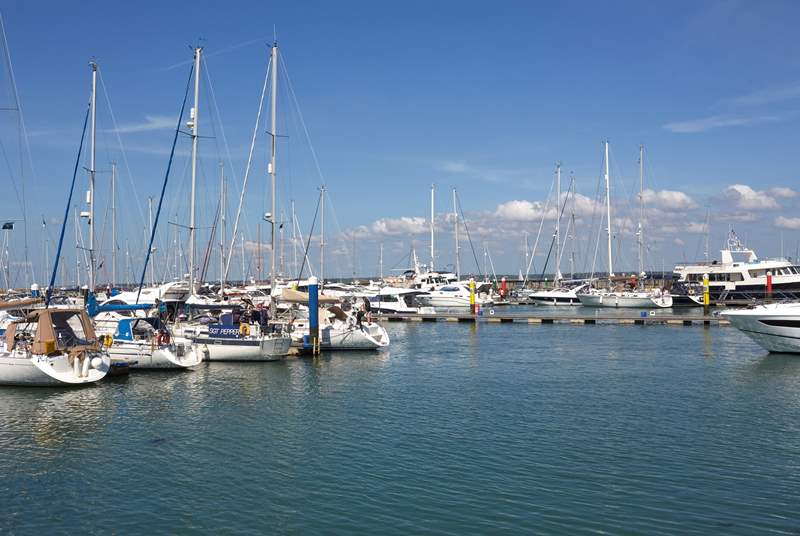 Yarmouth Harbour. 