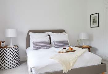 With a cosy king size bed, you will be sure to get a good nights sleep here.