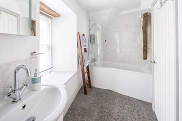 En-suite to bedroom 2.