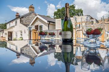 Sit back and admire the wonderful surroundings at Greenacres Farm House