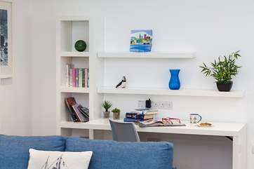 There is even a little desk - perfect if you have to bring some work with you.