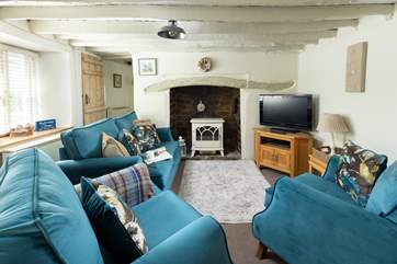 The cosy sitting/dining-room.