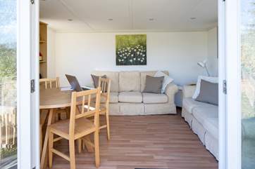 Another view of the garden-room, great for a quiet escape or even an afternoon siesta?