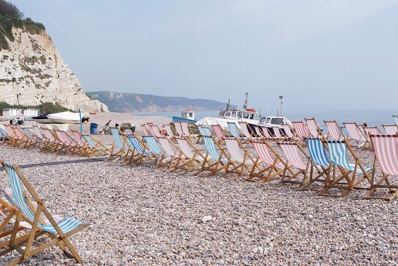 Beer beach - relax, enjoy the sound of the sea and marvel at the impressive cliffs.