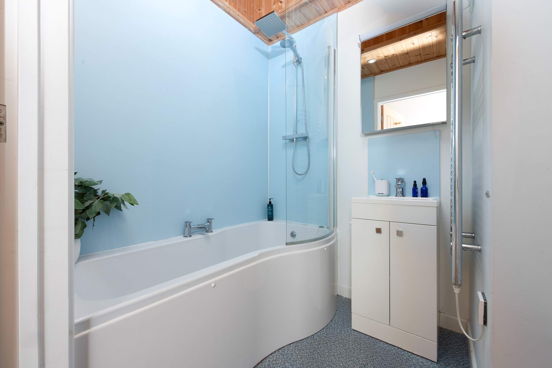 The family bathroom.