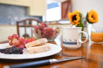 A leisurely lunch after your morning walk.