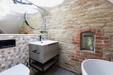 Beautiful detail in the en suite to bedroom 3.