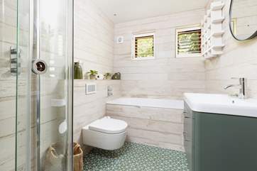 En suite to bedroom 1 is very spacious.