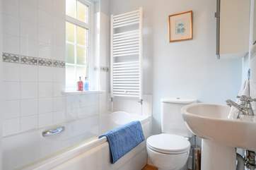 The en suite bathroom.