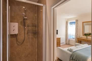 The en suite shower-room.