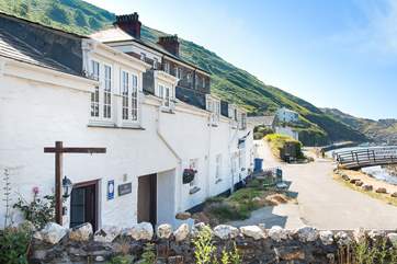 This lovely cottage is in the picturesque coastal village of Boscastle.