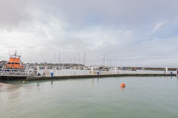 Yarmouth Harbour and town