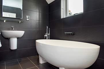 Want to treat yourself to a nice long soak whilst you are away? There is also a family bathroom with a super stylish free-standing bath.