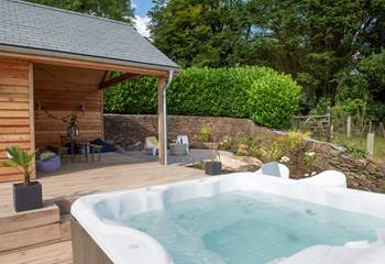 Soak away in the bubbly hot tub and enjoy the peace of the countryside.
