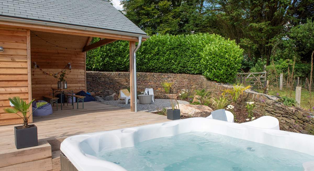 Soak away in the bubbly hot tub and enjoy the peace of the countryside.