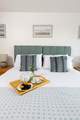 This bedroom can be set up as twins or a king size bed (5'6'' double or 2'9'' twin).