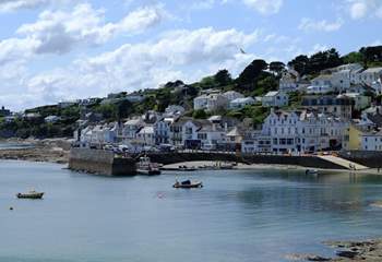 St Mawes is nearby with some excellent waterside restaurants. You can also catch the ferry to Falmouth from here.