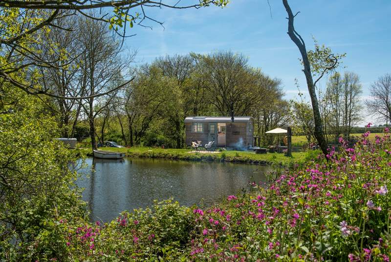This idyllic rural retreat even has its very own lake, full of cold-water fish (i.e. carp) - the owners are happy for you to bring a fishing rod.