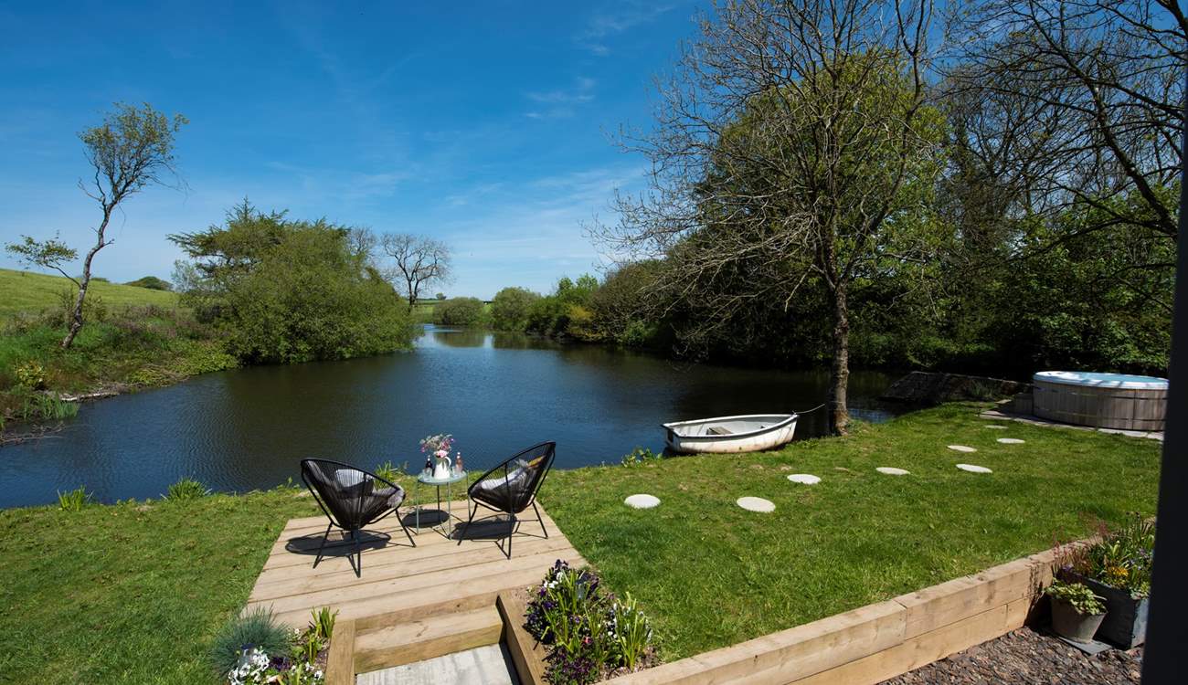 There are no words for how beautiful the setting is!