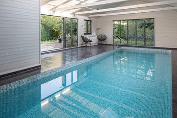 The indoor heated pool is brand new and fully equipped with a shower-room, changing-area and WC.