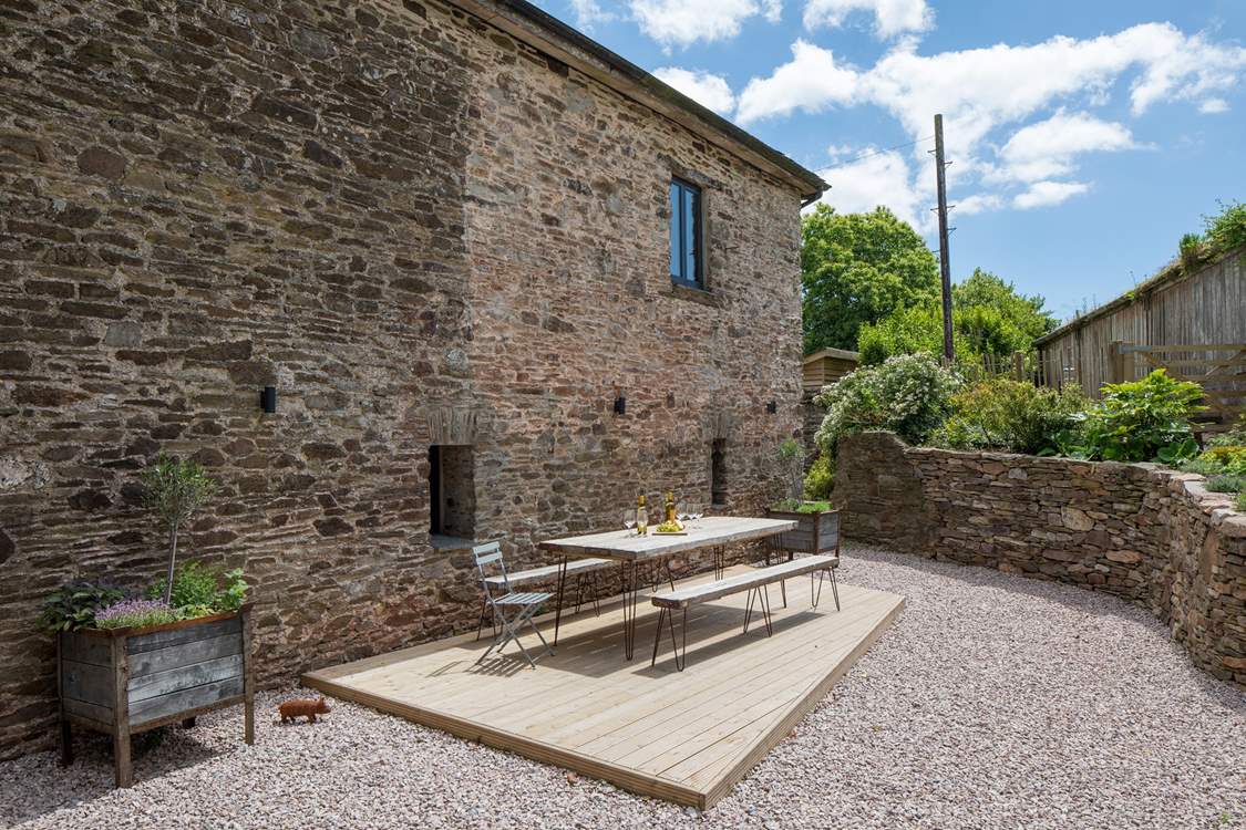 Dining al-fresco is a real pleasure in this tranquil and private spot.