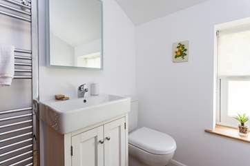 Another view of the family bathroom.