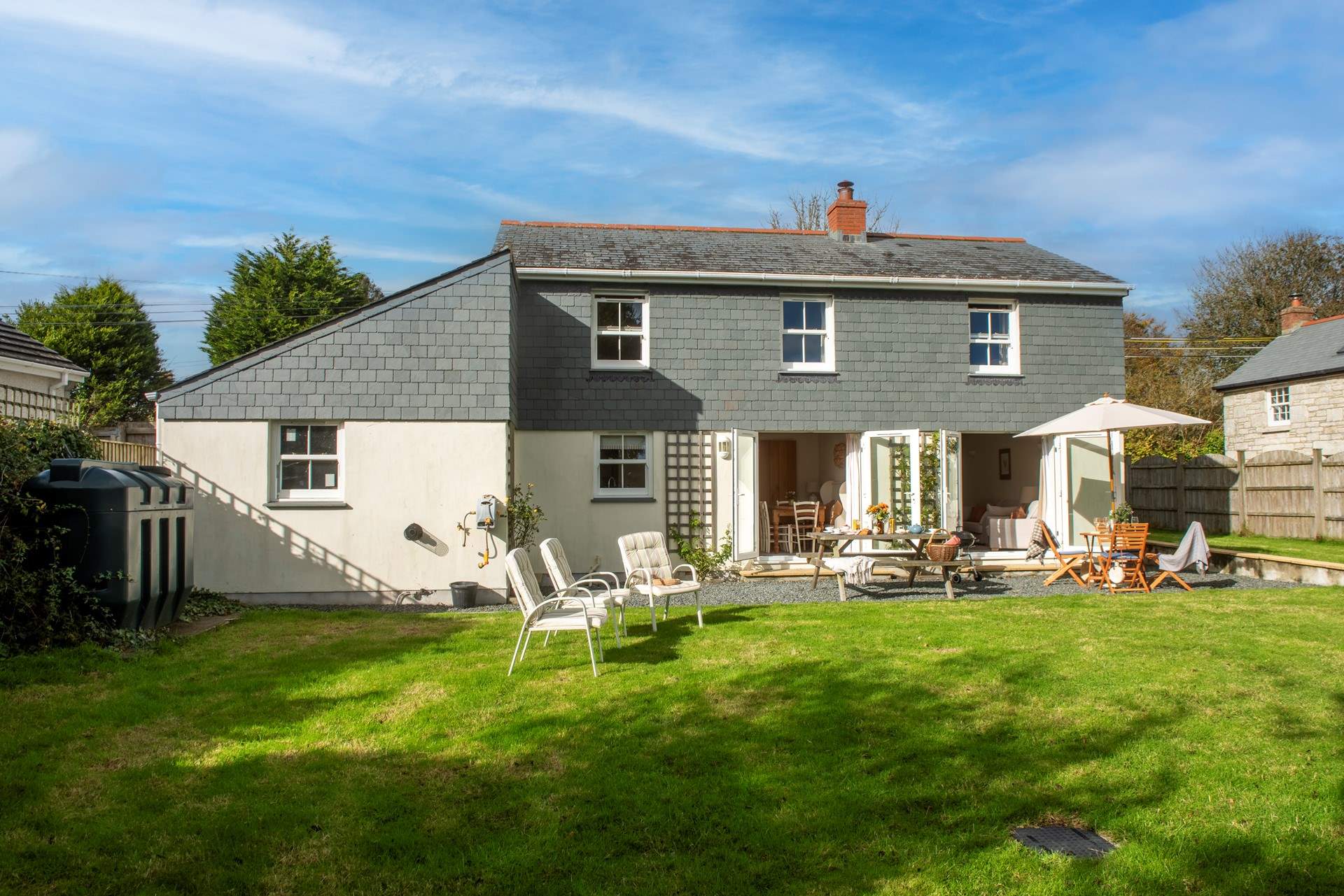 The garden is the ideal space for coming together.