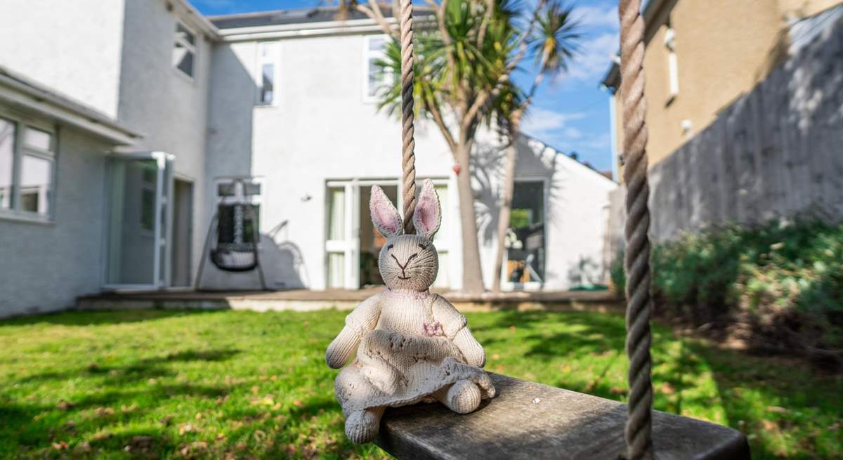 There is even a rope swing at the bottom of the garden which the little ones will just love.