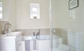 Ground floor bathroom with separate shower. - Thumbnail Image
