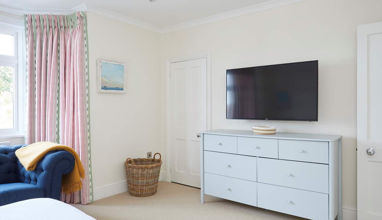 ...and plenty of room for all your holiday belongings.