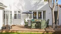 Dine al fresco in the island sunshine...