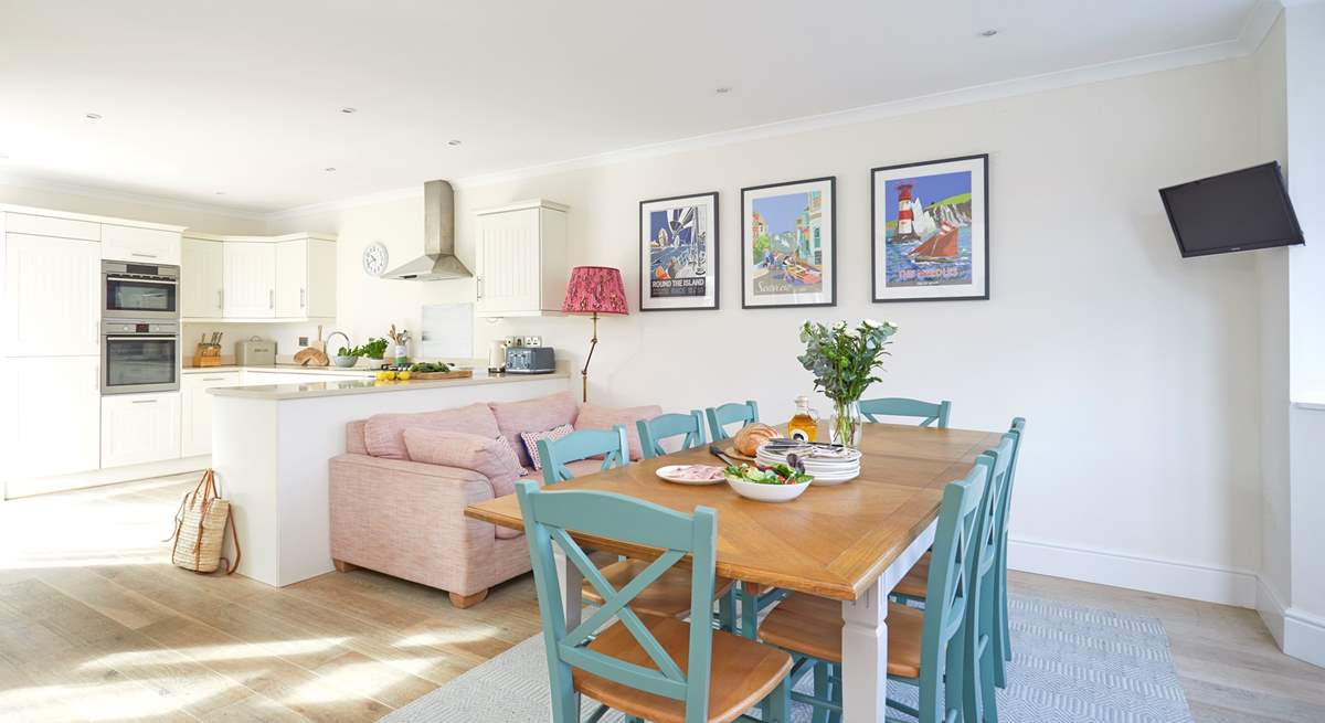 Spend quality time catching up with family and friends over lunch.