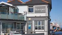 The Old Fort serves great food and overlooks the sea.