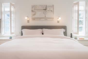Bedroom 2 with super-king size bed...