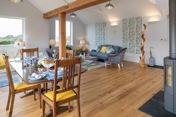 The open plan design gives the living space such a large and luxurious feel.