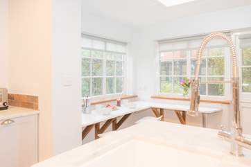 ... and breakfast bar area...