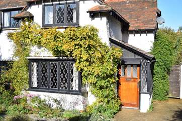 Tangle Cottage is within walking distance to the beach.