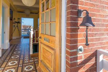 Just steps from the beach and a ten minute stroll into Seaview village this makes a great base for all the family
