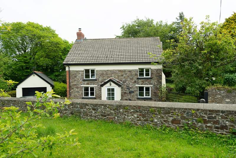 The Cottage is a traditional Devon cottage hidden away in a tranquil rural location. It has a large enclosed garden.