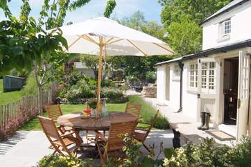 Relax on the terrace.