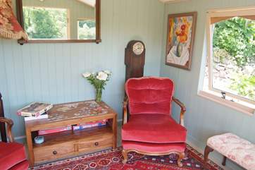 Relax in the summer house, views to the countryside, peace and quiet.