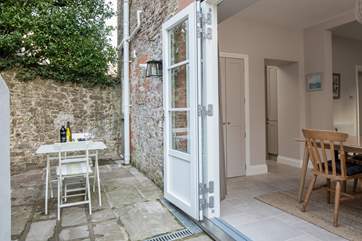 The fully extendable patio doors enable that fabulous inside out feel.