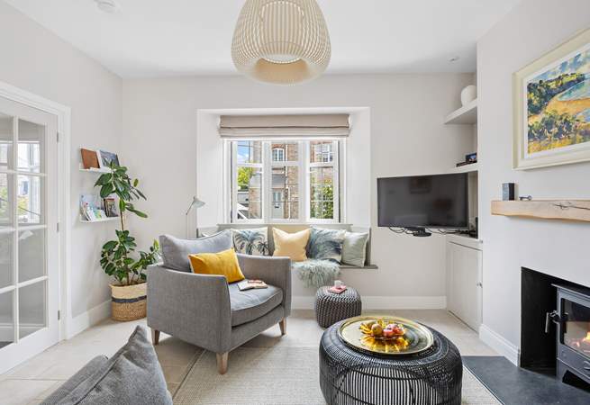 What a cosy and inviting area to snuggle up in.