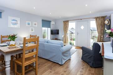 This stylish open plan barn conversion is light, airy and full of charm.