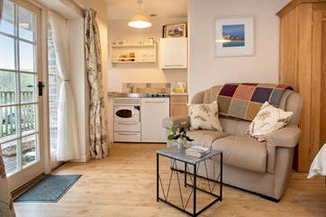 The small kitchenette is surprisingly well stocked but if you need anything, simply ask the very helpful owner who lives next door.